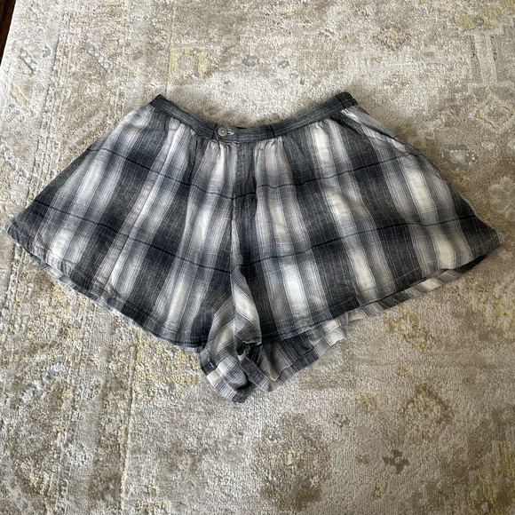 Gypsy Warrior Plaid Flannel Short - Picture 3 of 12